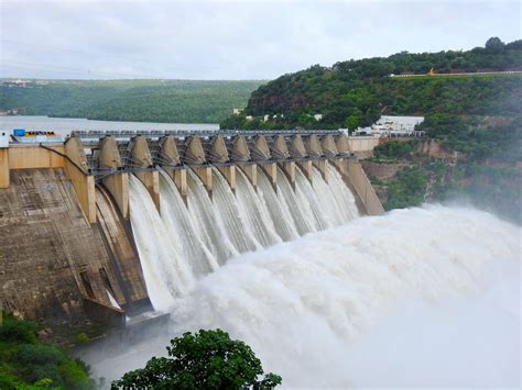dam in hydro power plant